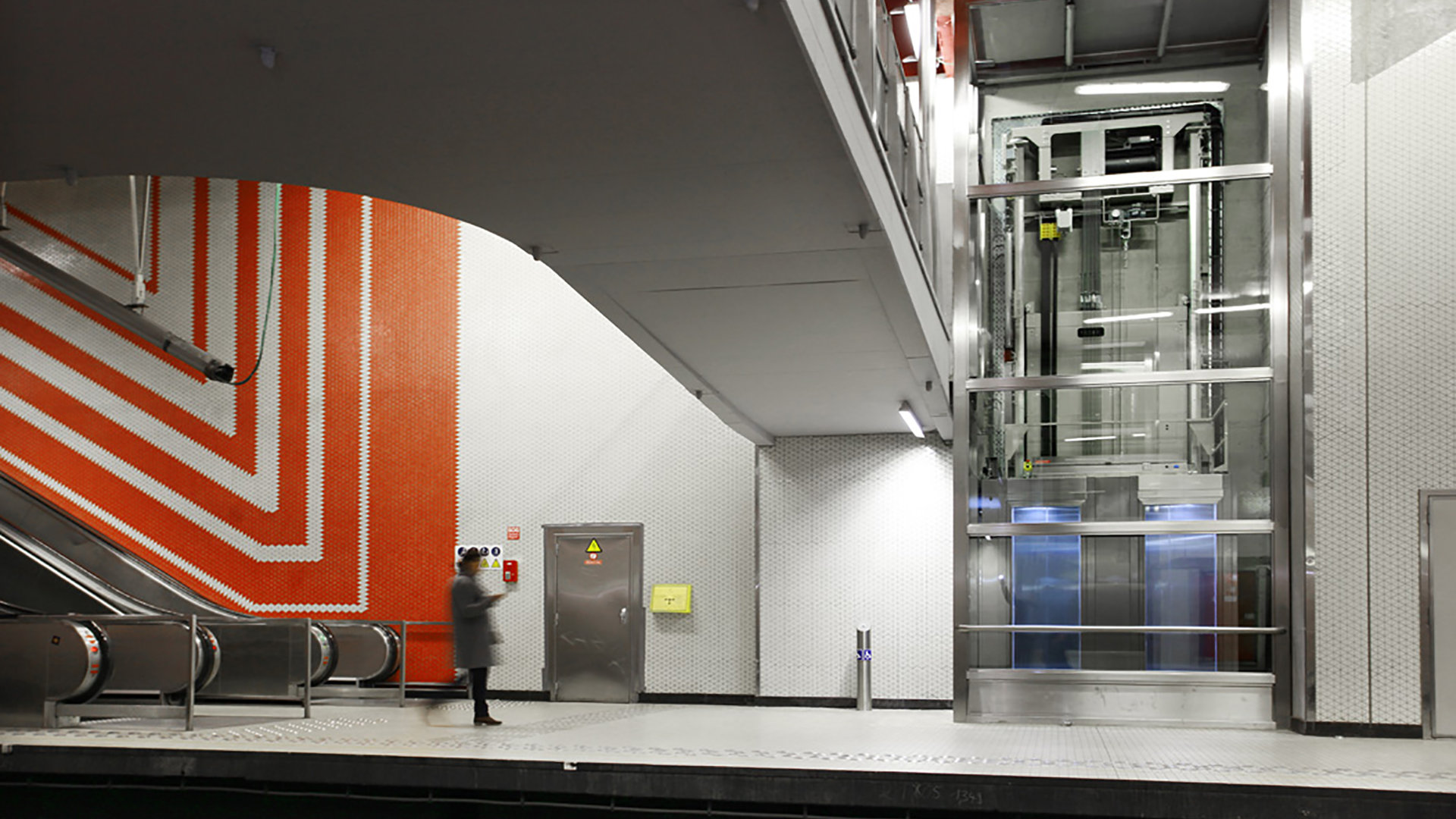 Metro Bruselas ascensores