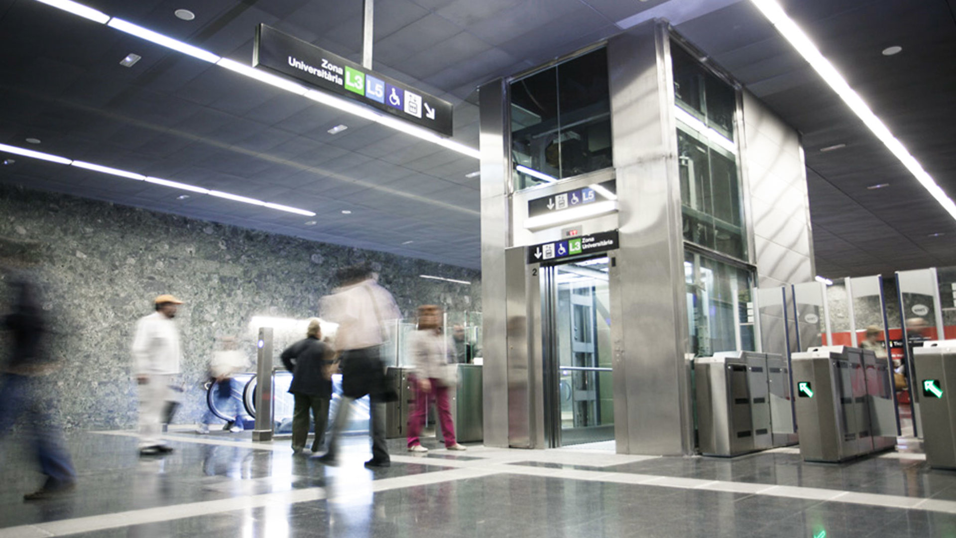 Orona-heiser for T-bane og flyplasser