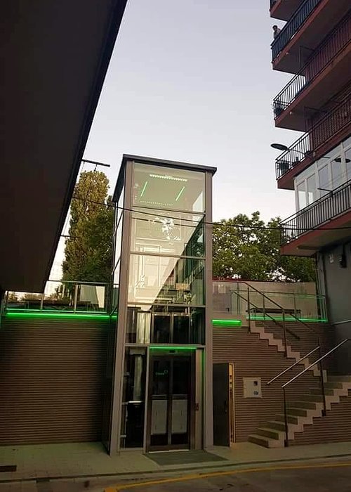 ascensor urbano Orona en Valladolid
