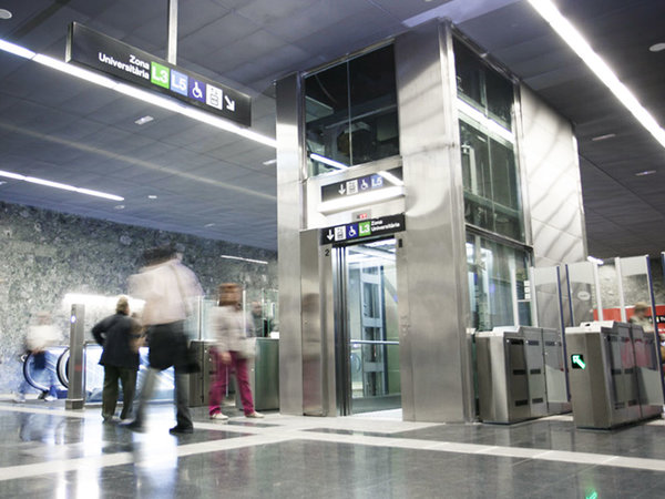 Orona-heiser for T-bane og flyplasser 